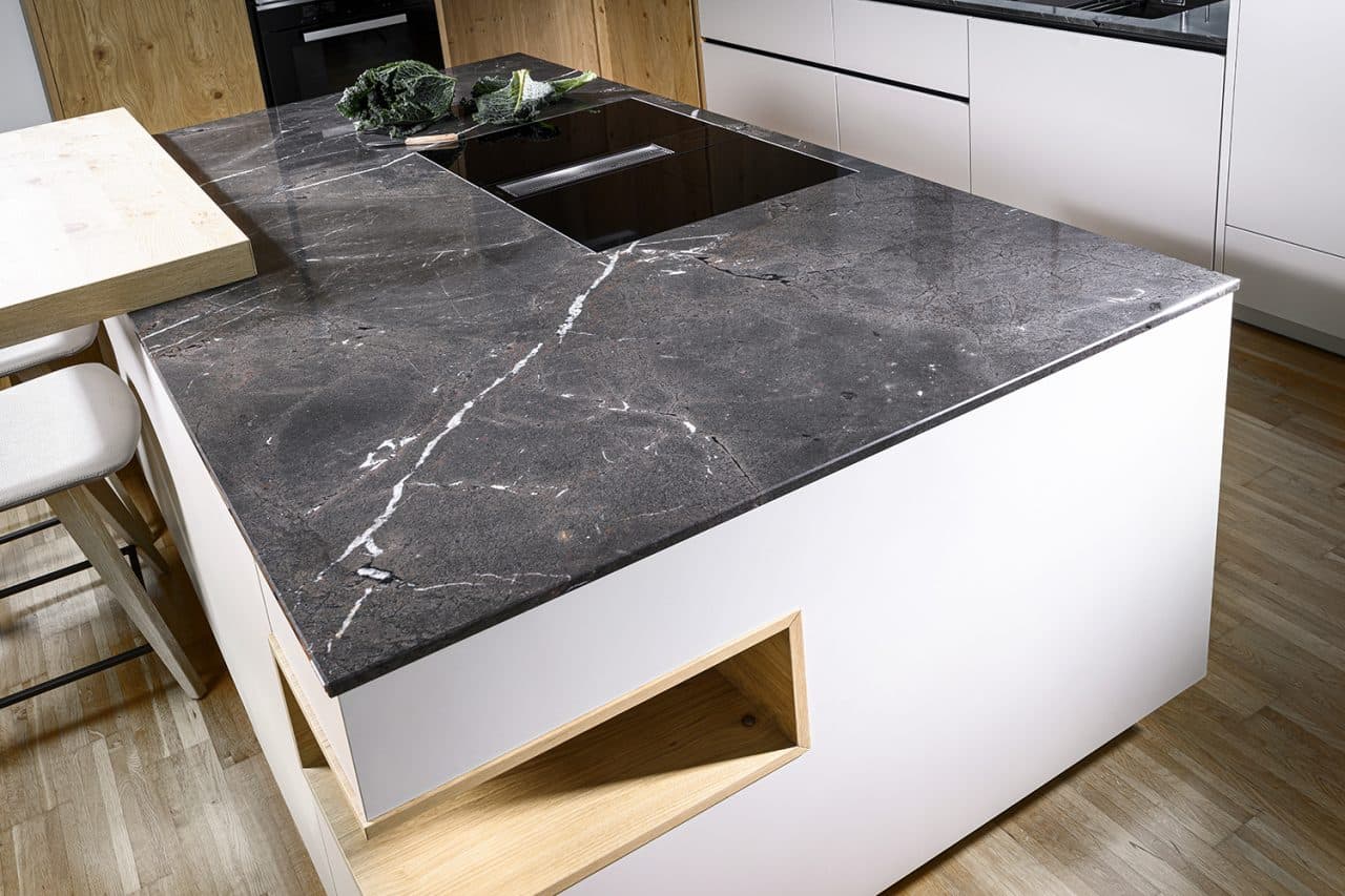 Naturstein Arbeitsplatte I POLIERTE OBERFLÄCHE