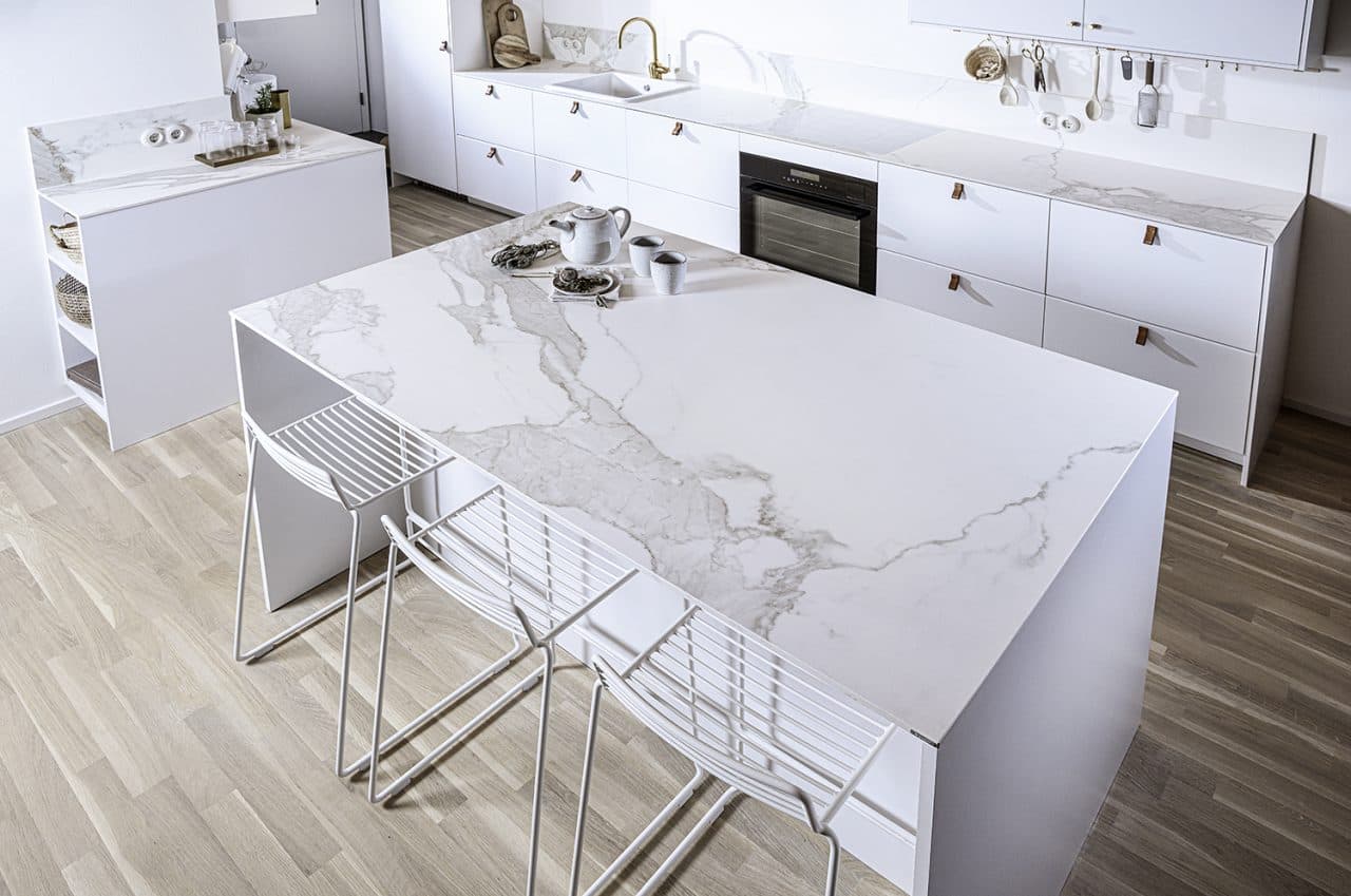 Küchenarbeitsplatten aus dem Natur-Werkstoff KERAMIK