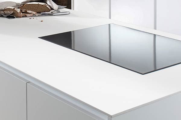 Küchenarbeitsplatten aus dem Natur-Werkstoff KERAMIK