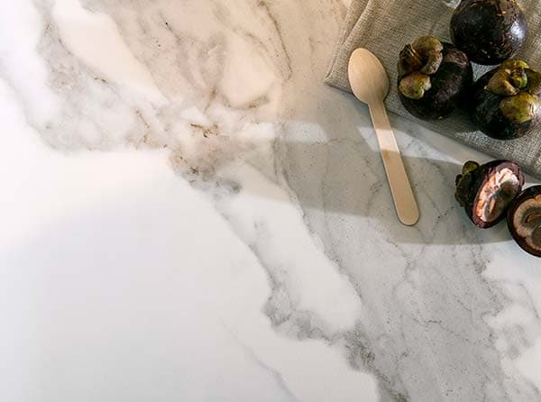 Küchenarbeitsplatten aus dem Natur-Werkstoff KERAMIK