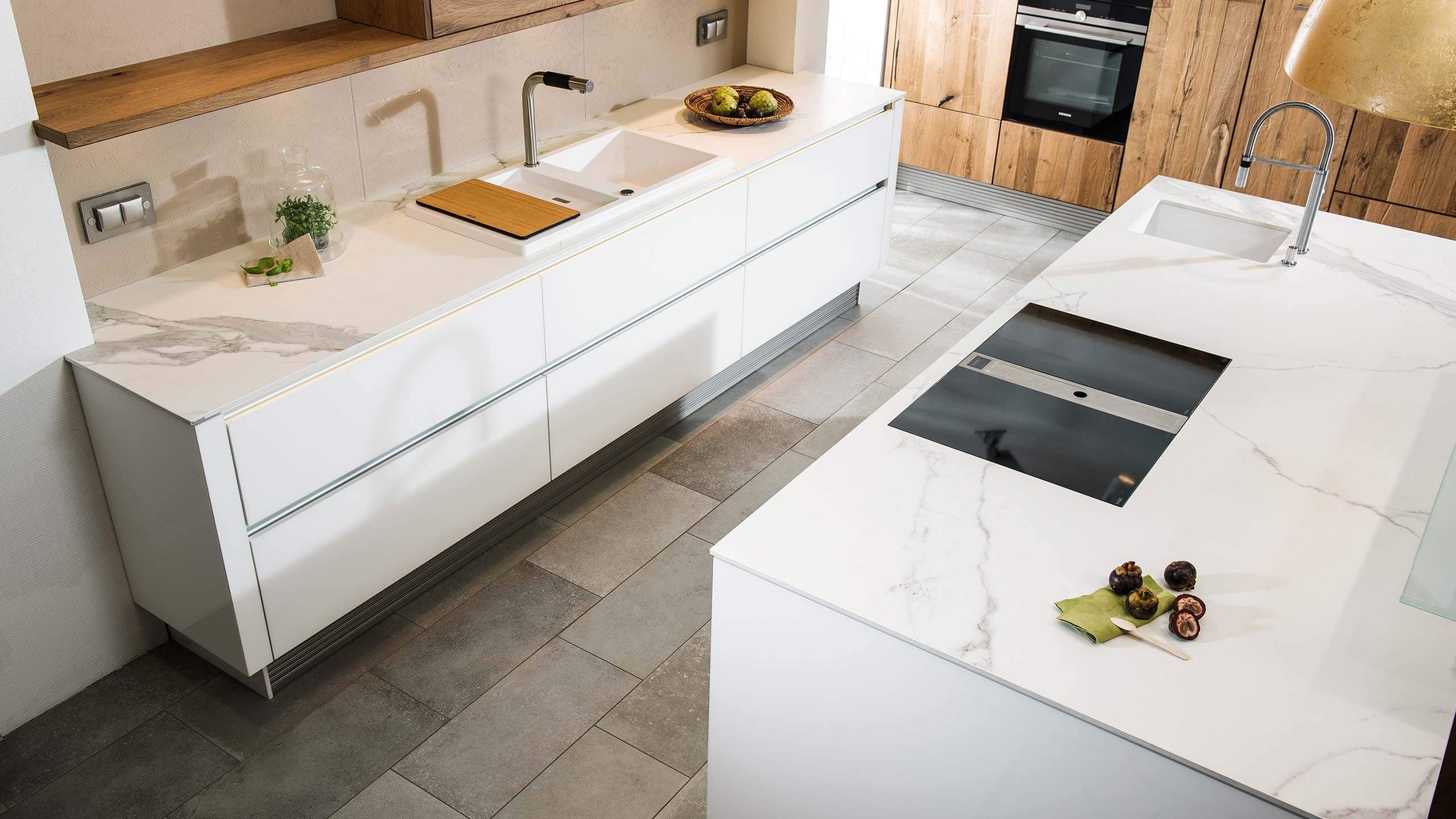 Küchenarbeitsplatten aus dem Natur-Werkstoff KERAMIK