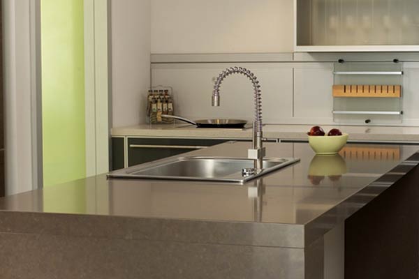 Quarzkomposit Arbeitsplatte I POLIERT