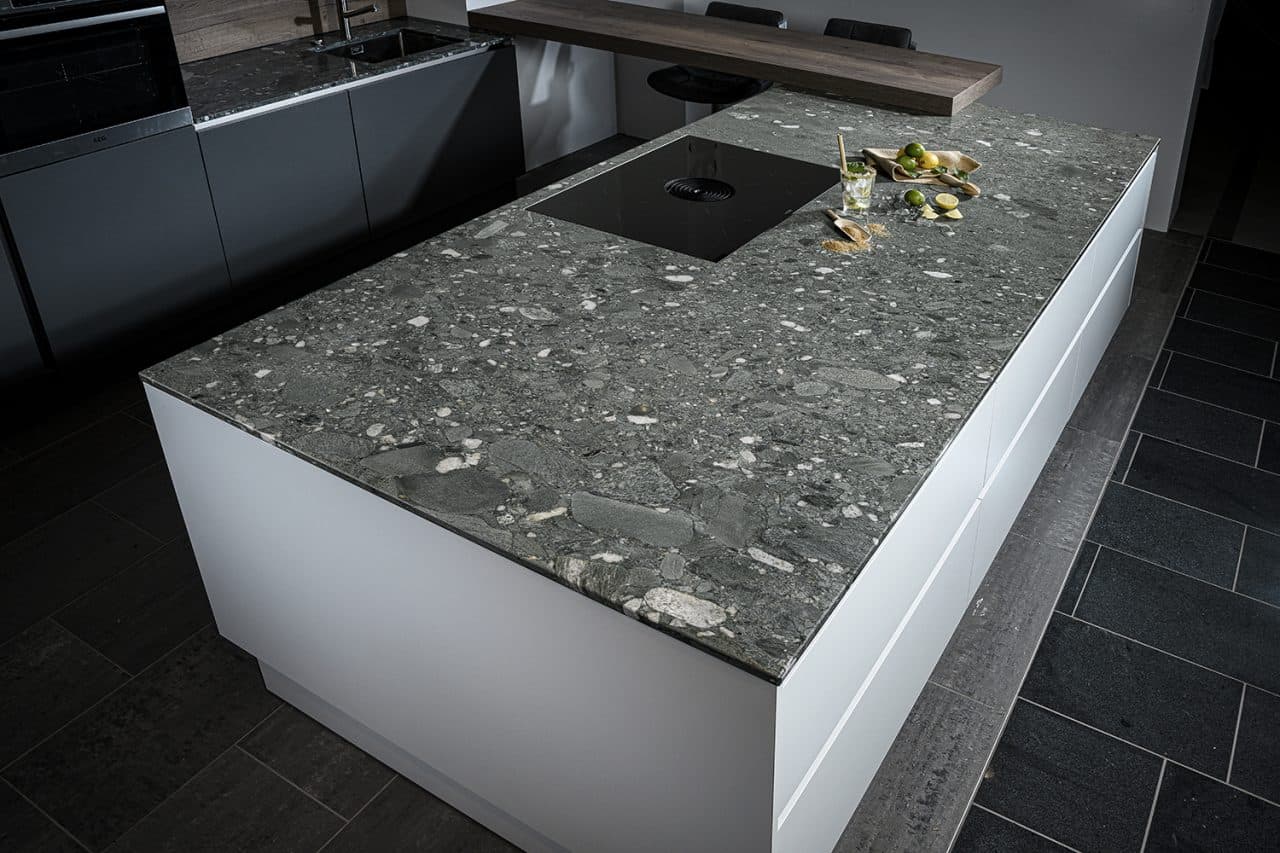 ALPENWELT. EINZIGARTIGE NATURSTEINE AUS DER ALPENREGION.