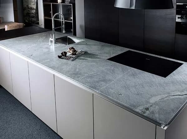Naturstein Arbeitsplatte I LEATHER LOOK